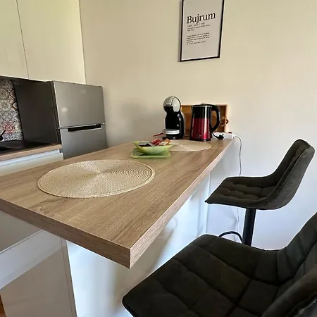 Mercury Apartment *